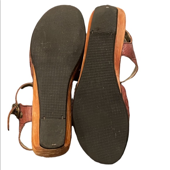 Vintage Viviana G&R Brown worn distressed Leather sandals - Picture 3 of 13